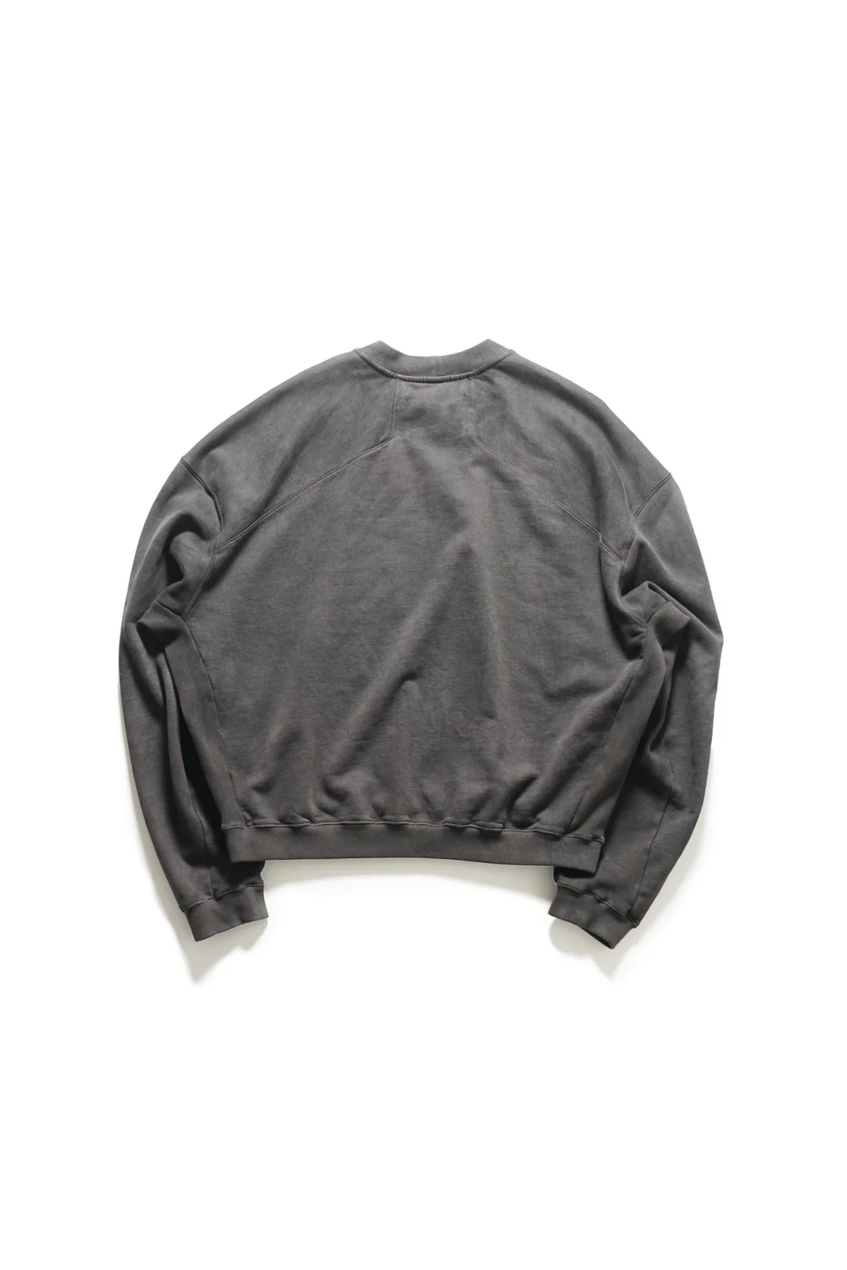 INRI CVA CREWNECK